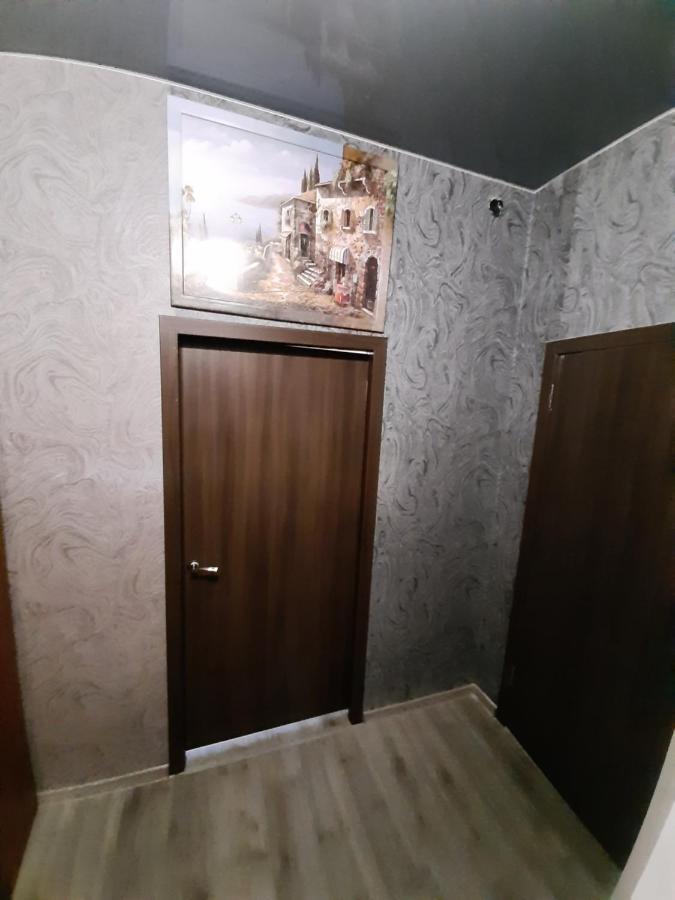 Apartment 2 Bed Rooms Near Aristokrat Zaporizhia Exterior foto