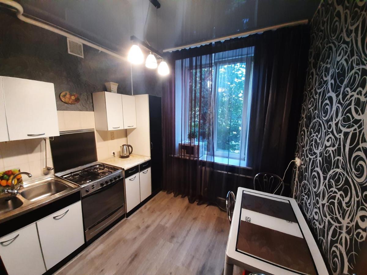 Apartment 2 Bed Rooms Near Aristokrat Zaporizhia Exterior foto
